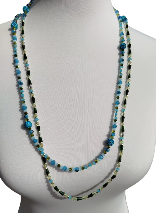 türkis blau perlenkette in ozeanblau und smaragdgrün