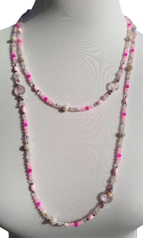 zuckerwatte perlenkette – handgefertigtes statement in rosa und kristall