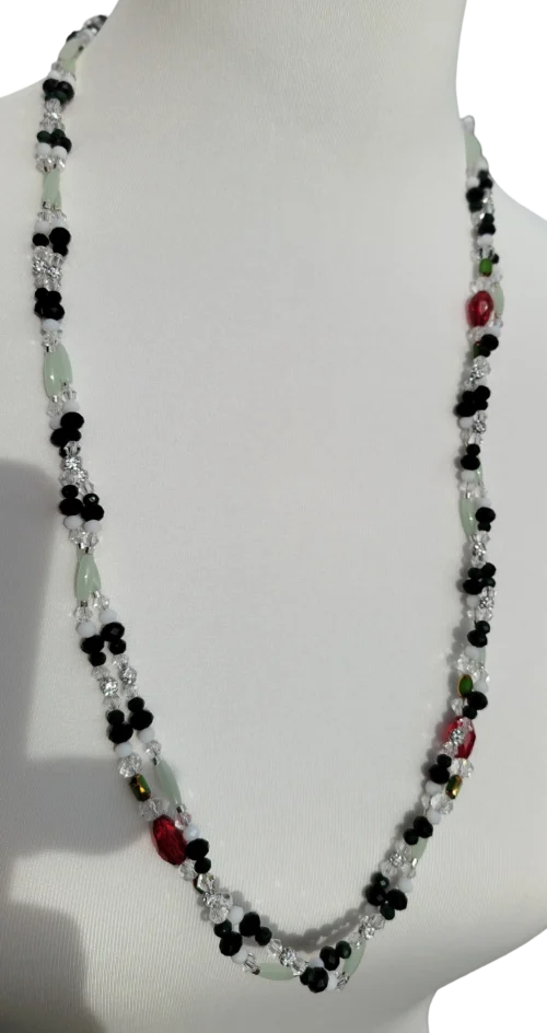 schwarz weiß perlenkette – handgefertigtes statement in onyx und jade