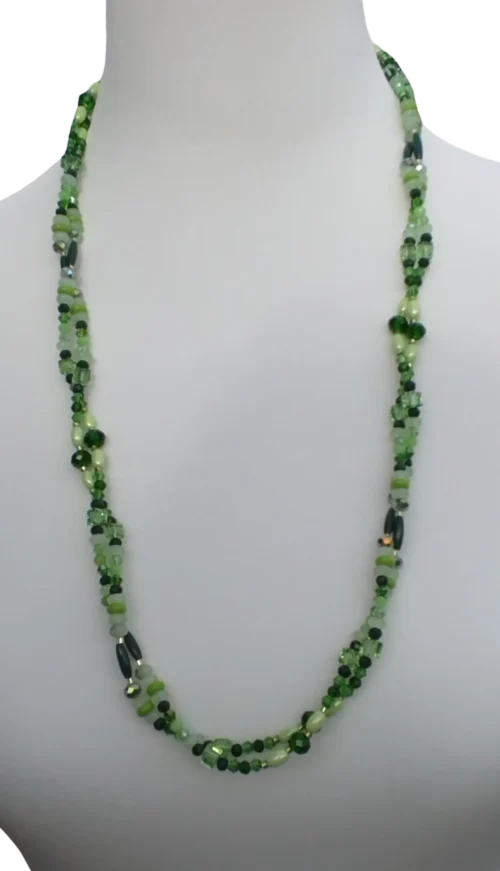 waldgrün perlenkette – handgefertigtes statement in smaragd und moosgrün